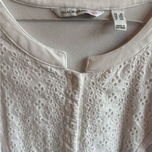 Isaac Mizrahi White Eyelet placard Blouse